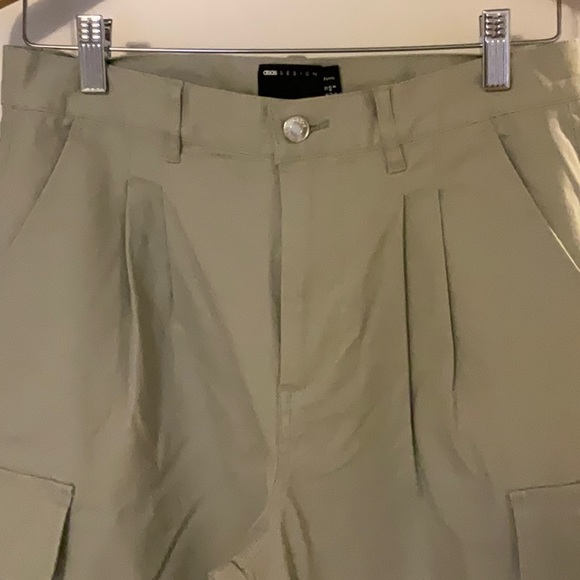 On Trend Wide Leg- Cropped Cargo Pants - Picture 2 of 2